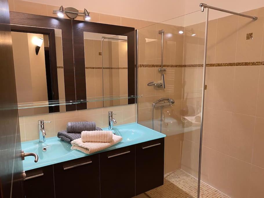 Appartement Bel Emplacement Des Lecques ! 3p Vue *